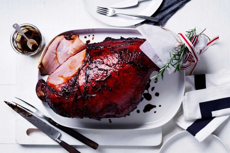 Glazed Christmas Ham